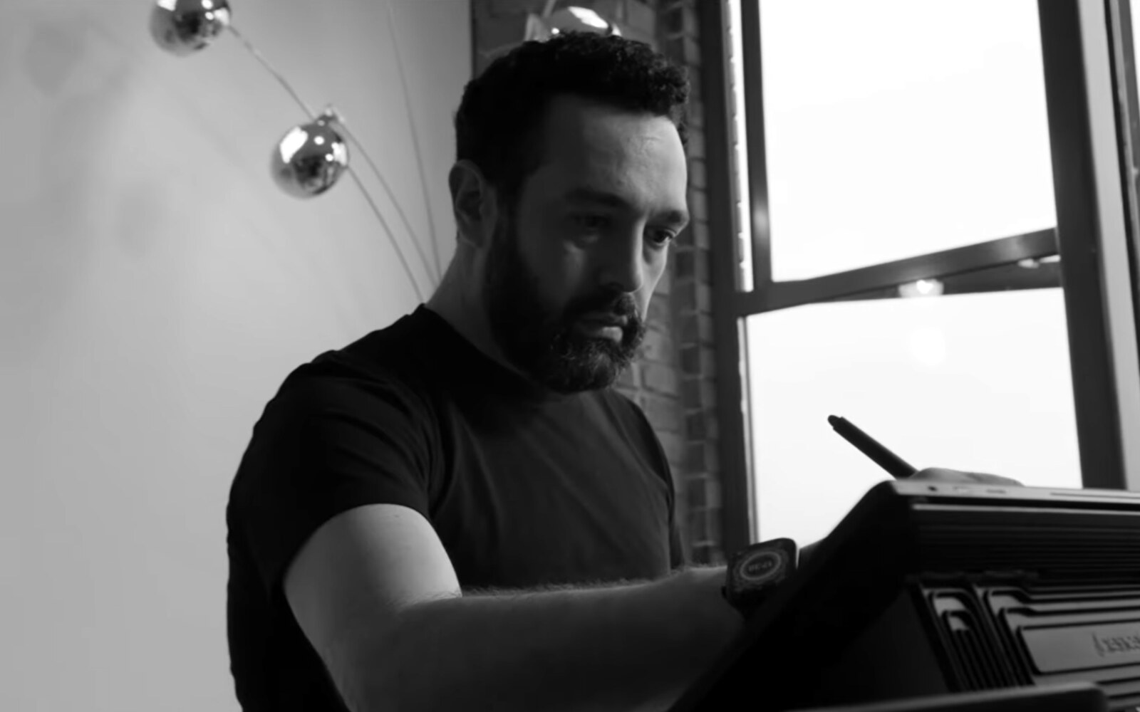 Fabio Sciedlarczyk working on a pen display